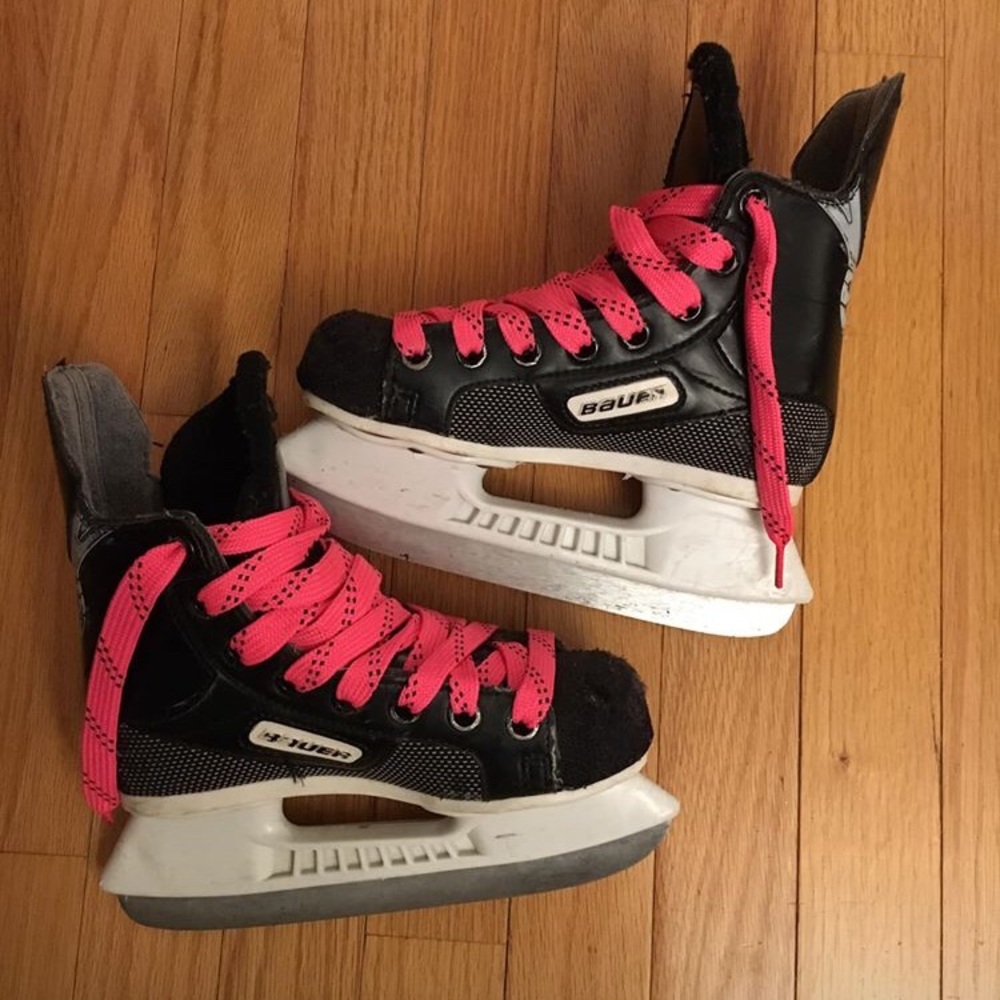 Kids size 13 hockey skates !!
